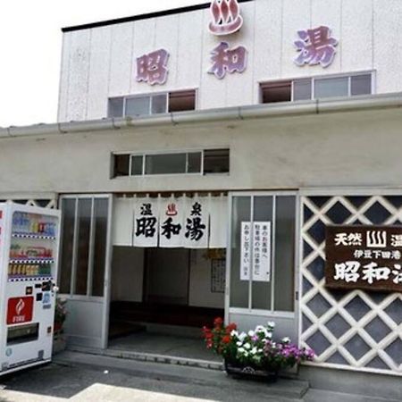 三丁庵 貸別荘 海まで徒歩10分 観光地ペリーロードまで徒歩2分の最高なロケーション 下田を遊び尽くせる貸別荘 無料駐車場もあります2Min Walk To The Perry Road 10Min Walk To The Beach Old Japanese Modern Style House Esterno foto